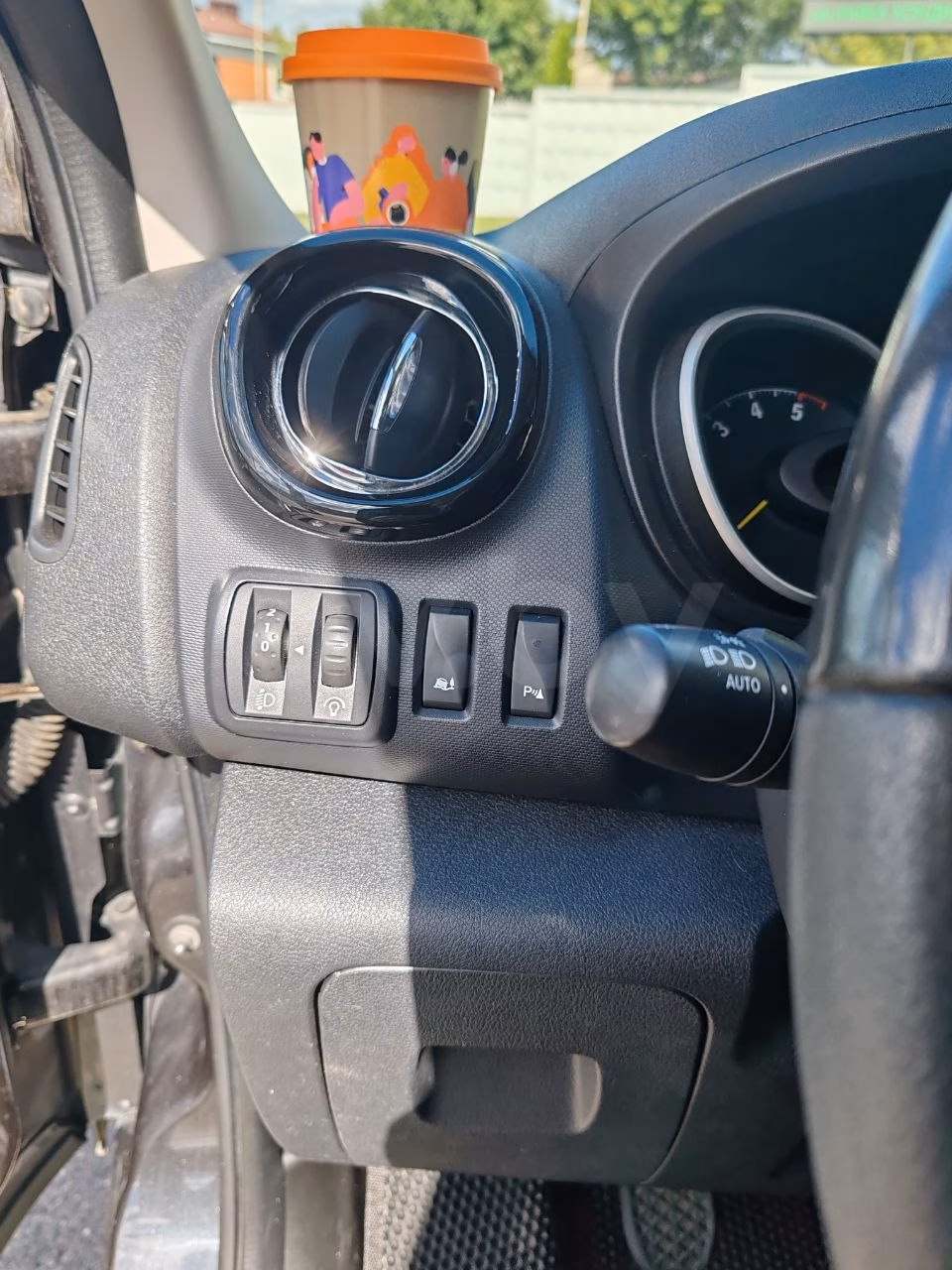 Opel Vivaro фото 9