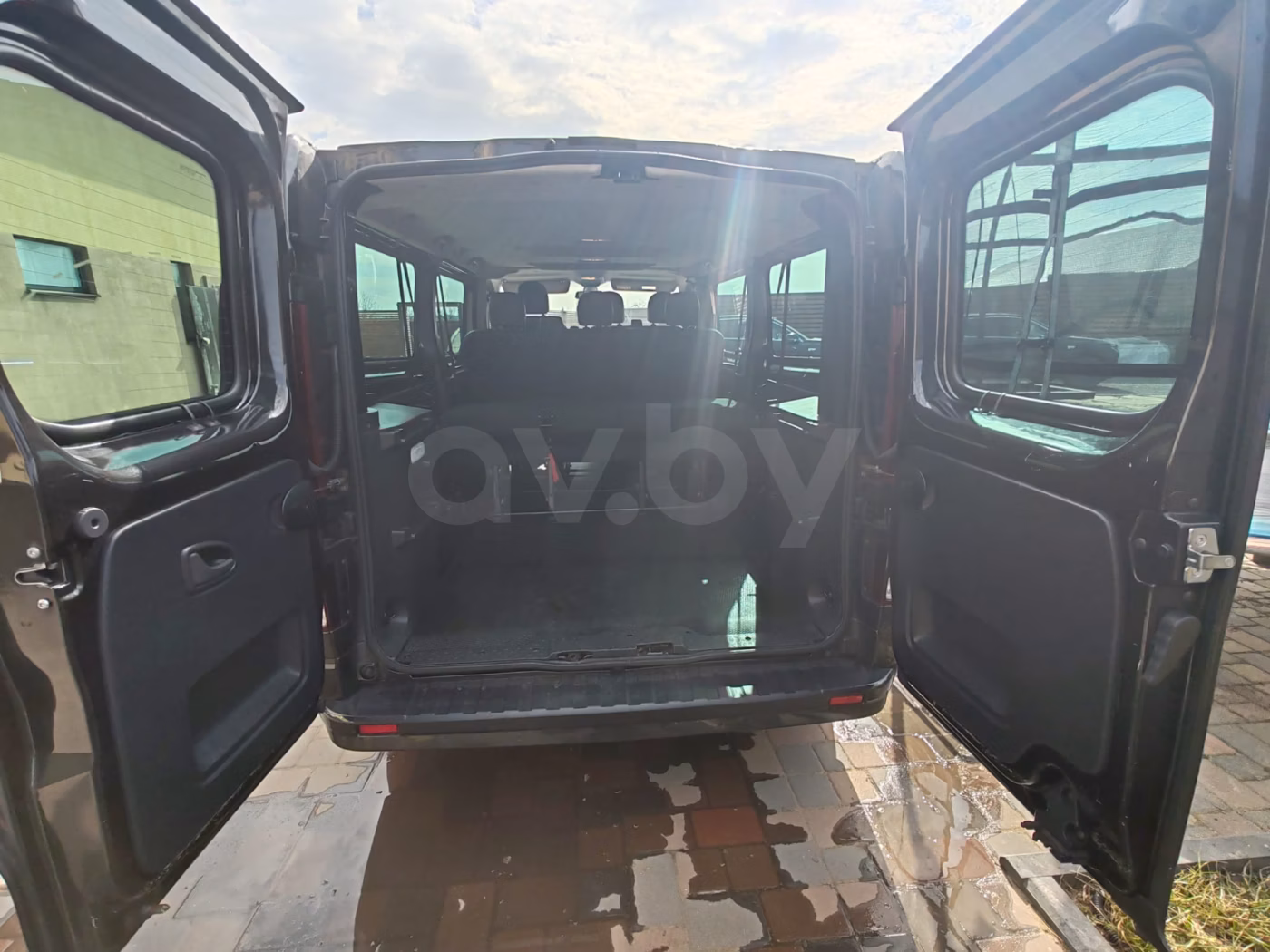 Opel Vivaro фото 2