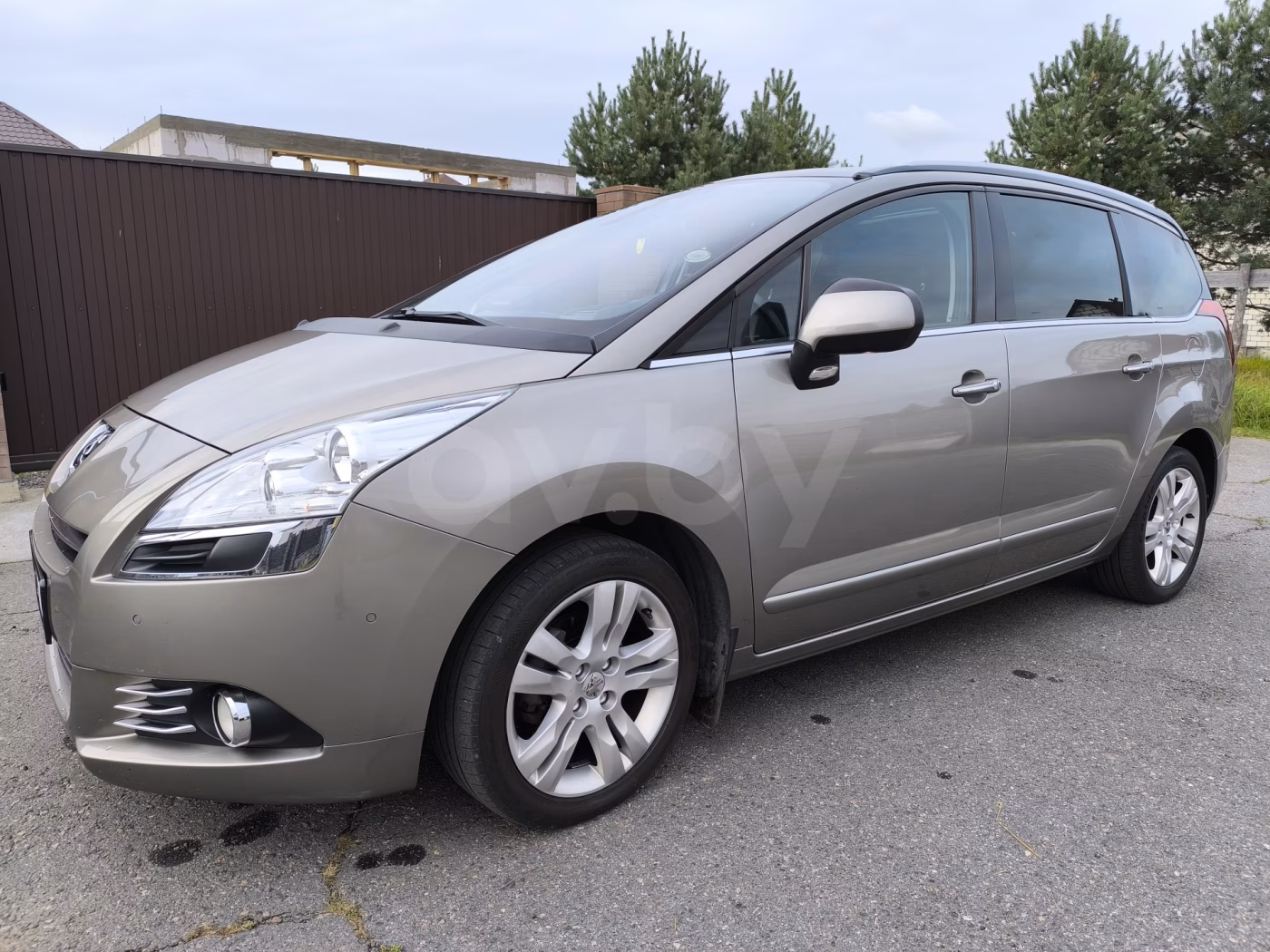 Peugeot 5008 фото 2