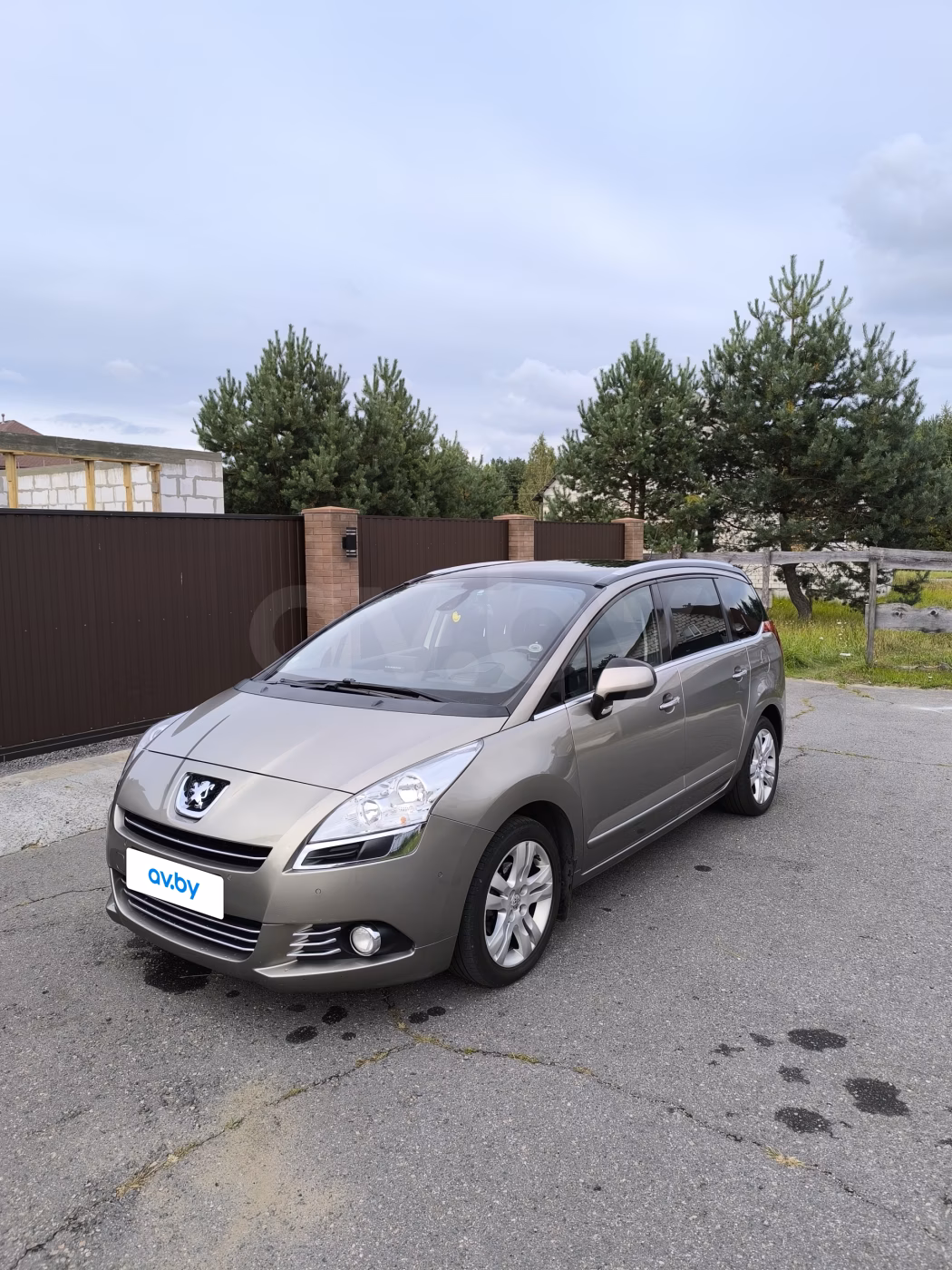 Peugeot 5008 фото 6