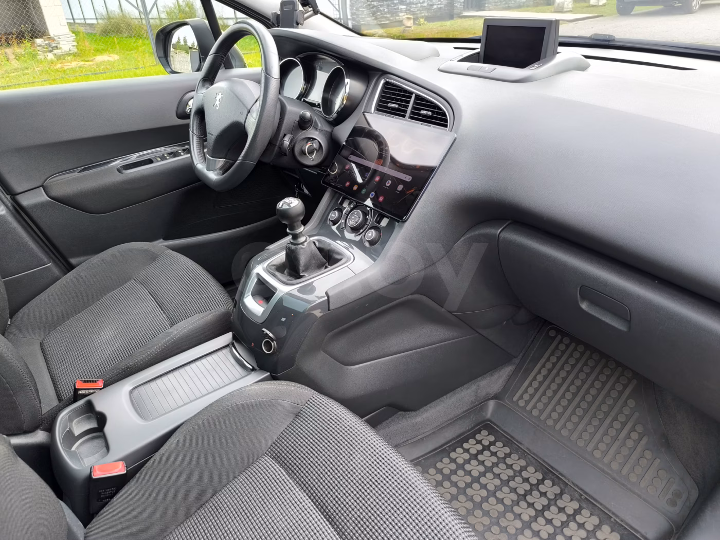 Peugeot 5008 фото 16
