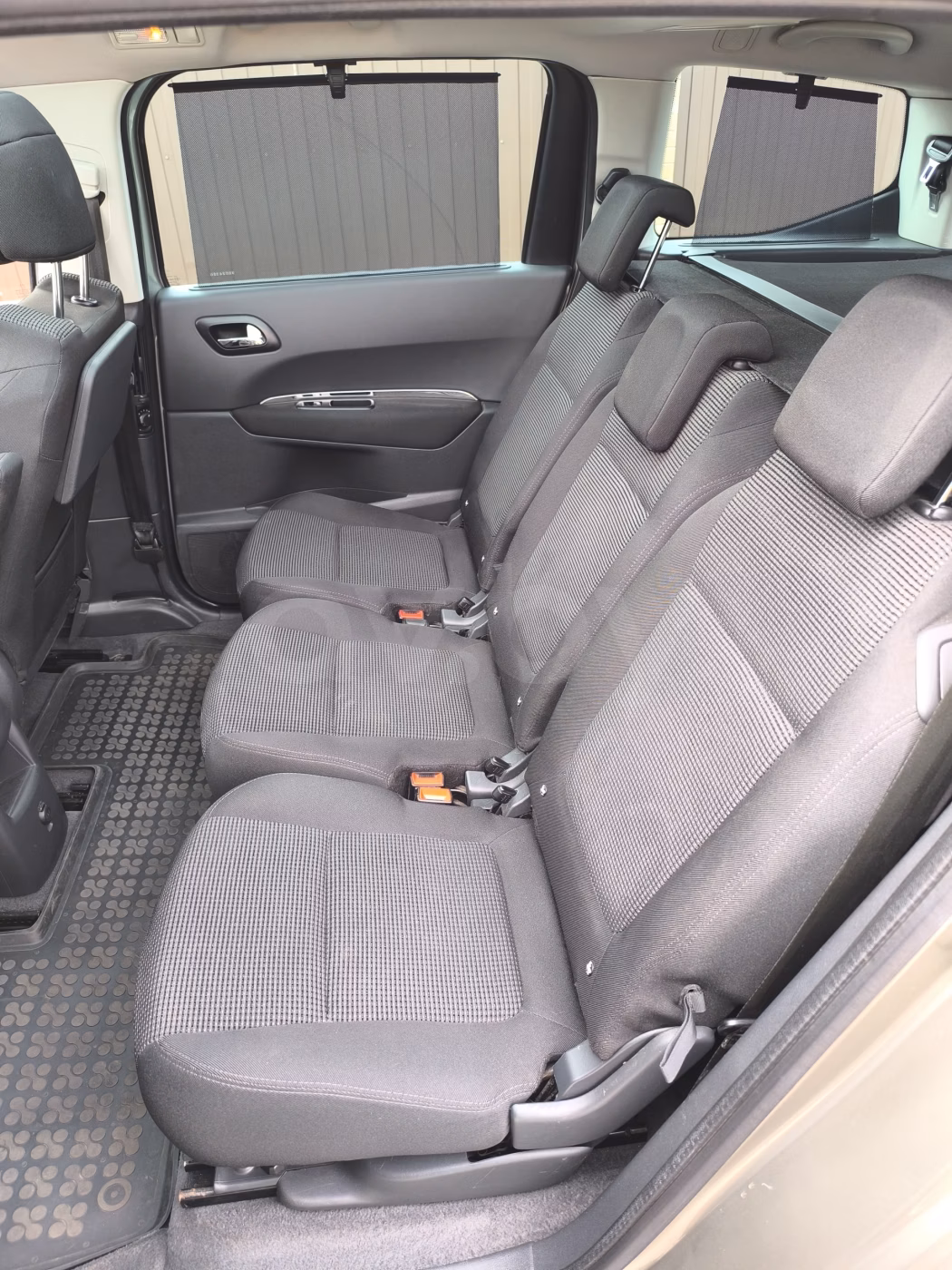 Peugeot 5008 фото 19