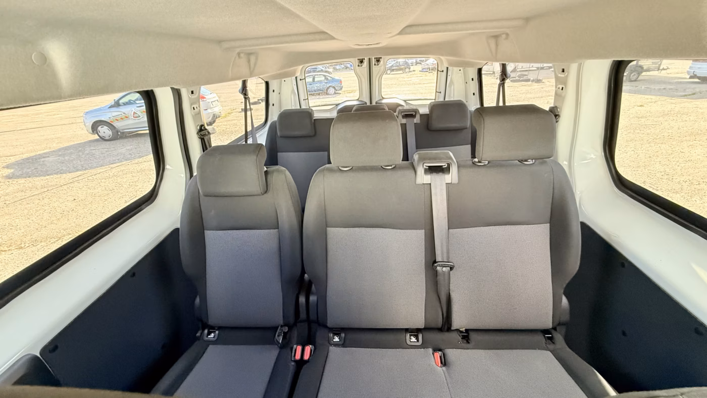 Peugeot Traveller фото 23
