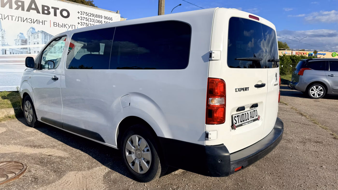 Peugeot Traveller фото 7