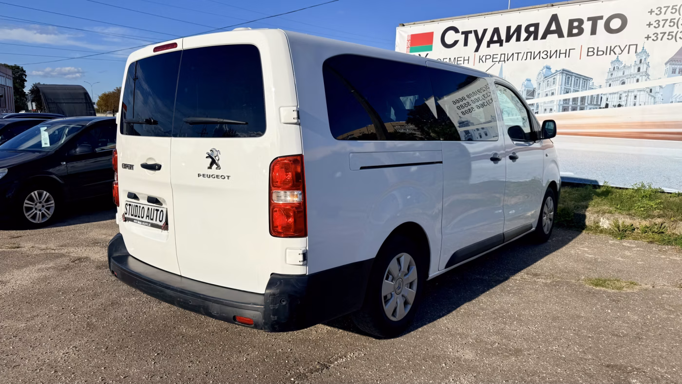 Peugeot Traveller фото 9
