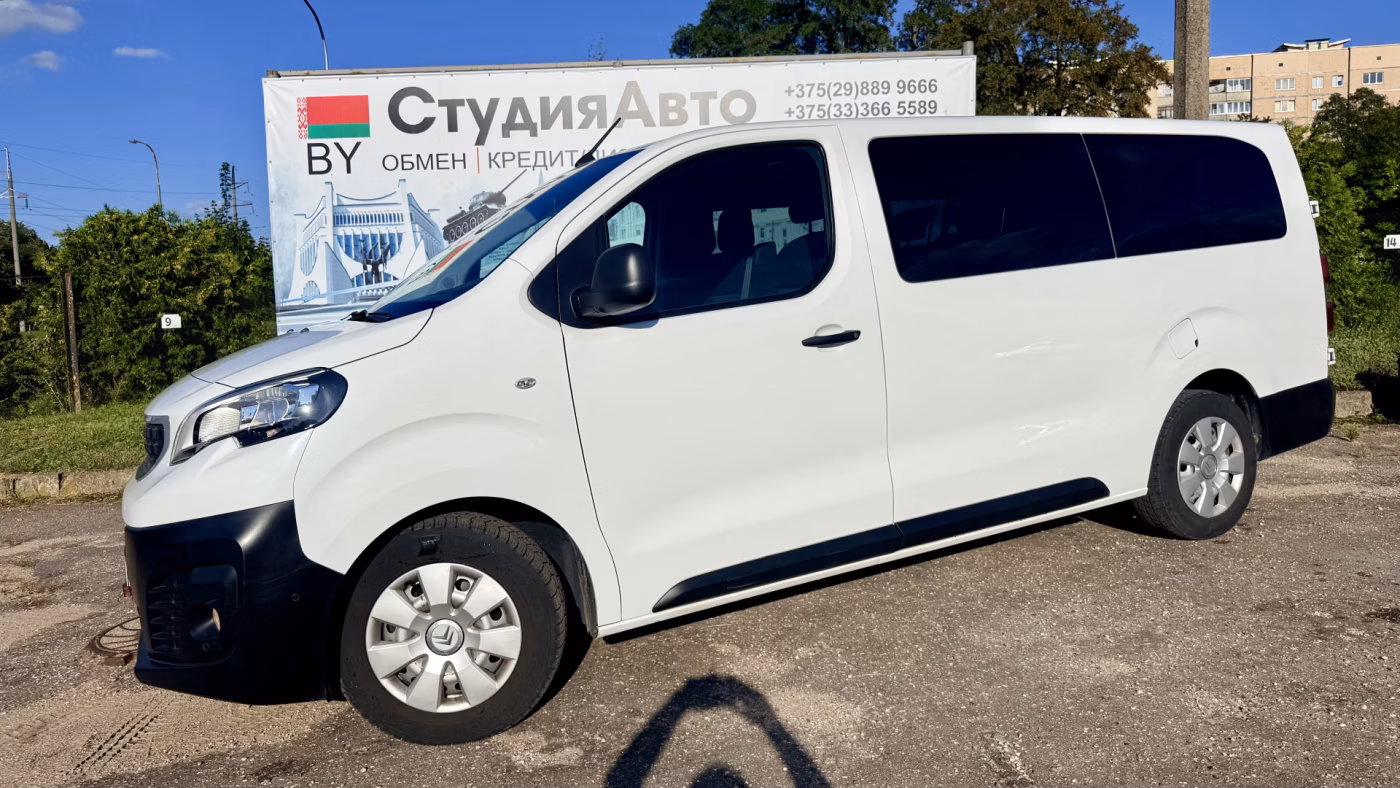 Peugeot Traveller фото 2