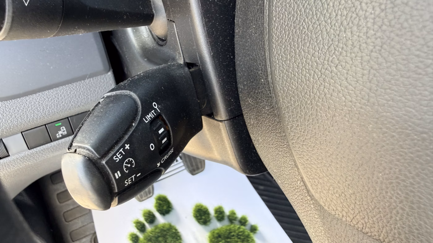 Peugeot Traveller фото 21