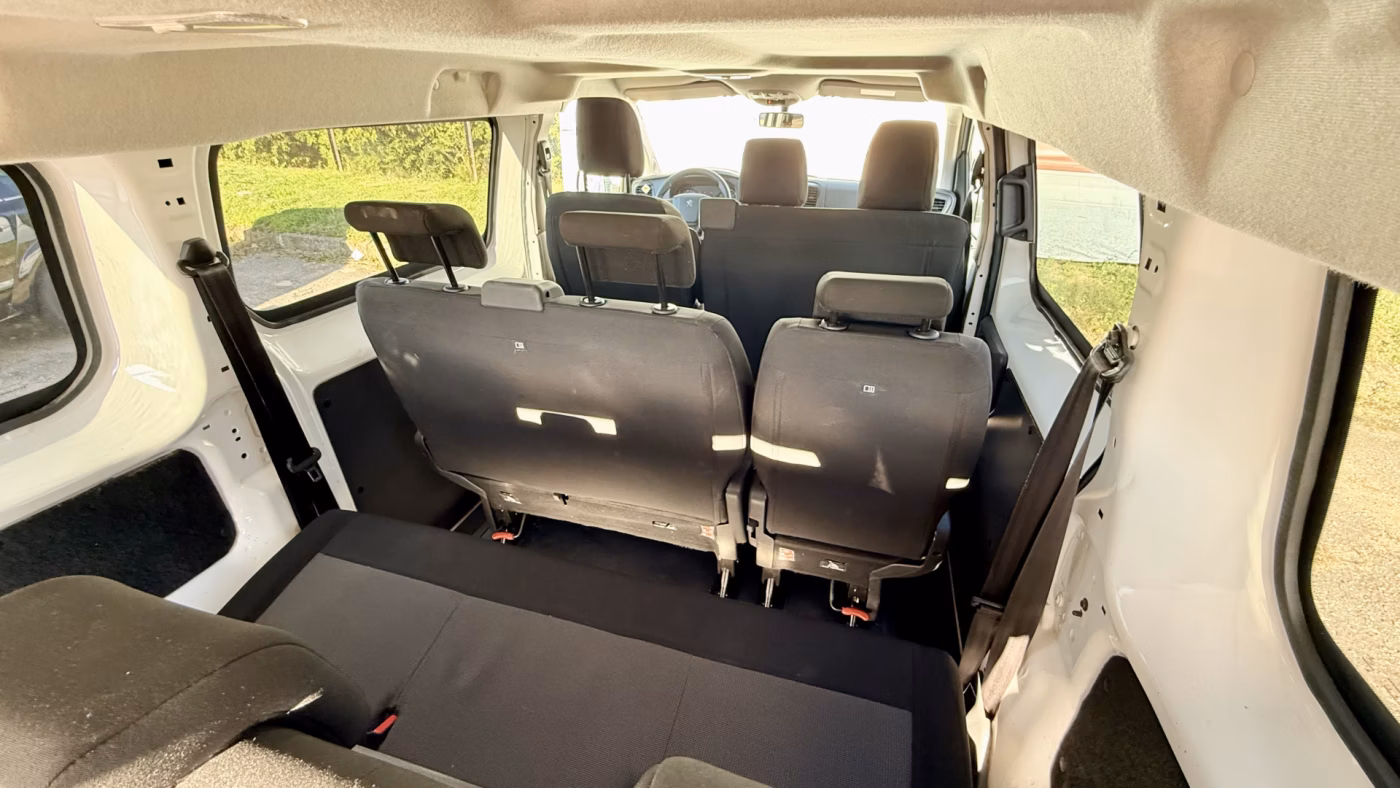 Peugeot Traveller фото 11