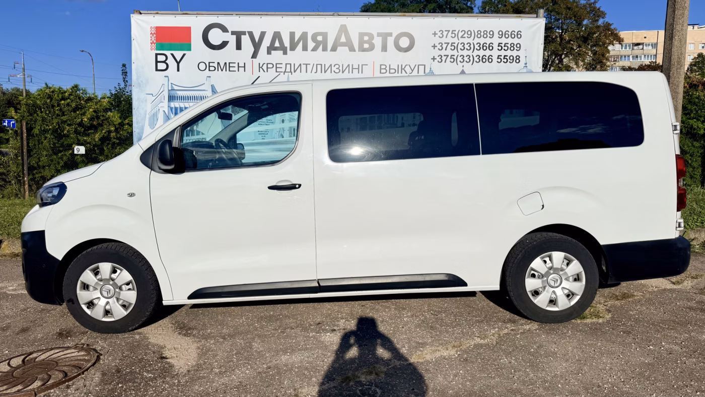 Peugeot Traveller фото 6