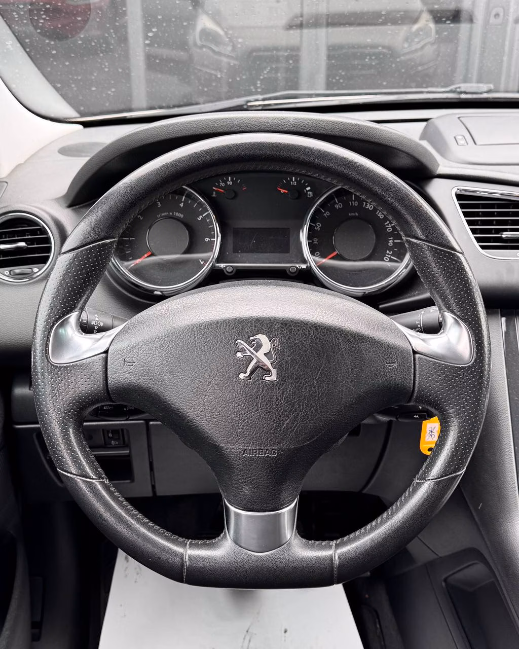Peugeot 3008 фото 15