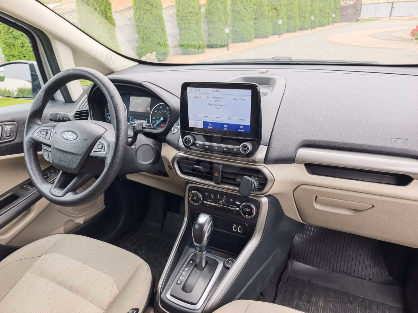 Ford EcoSport фото 10