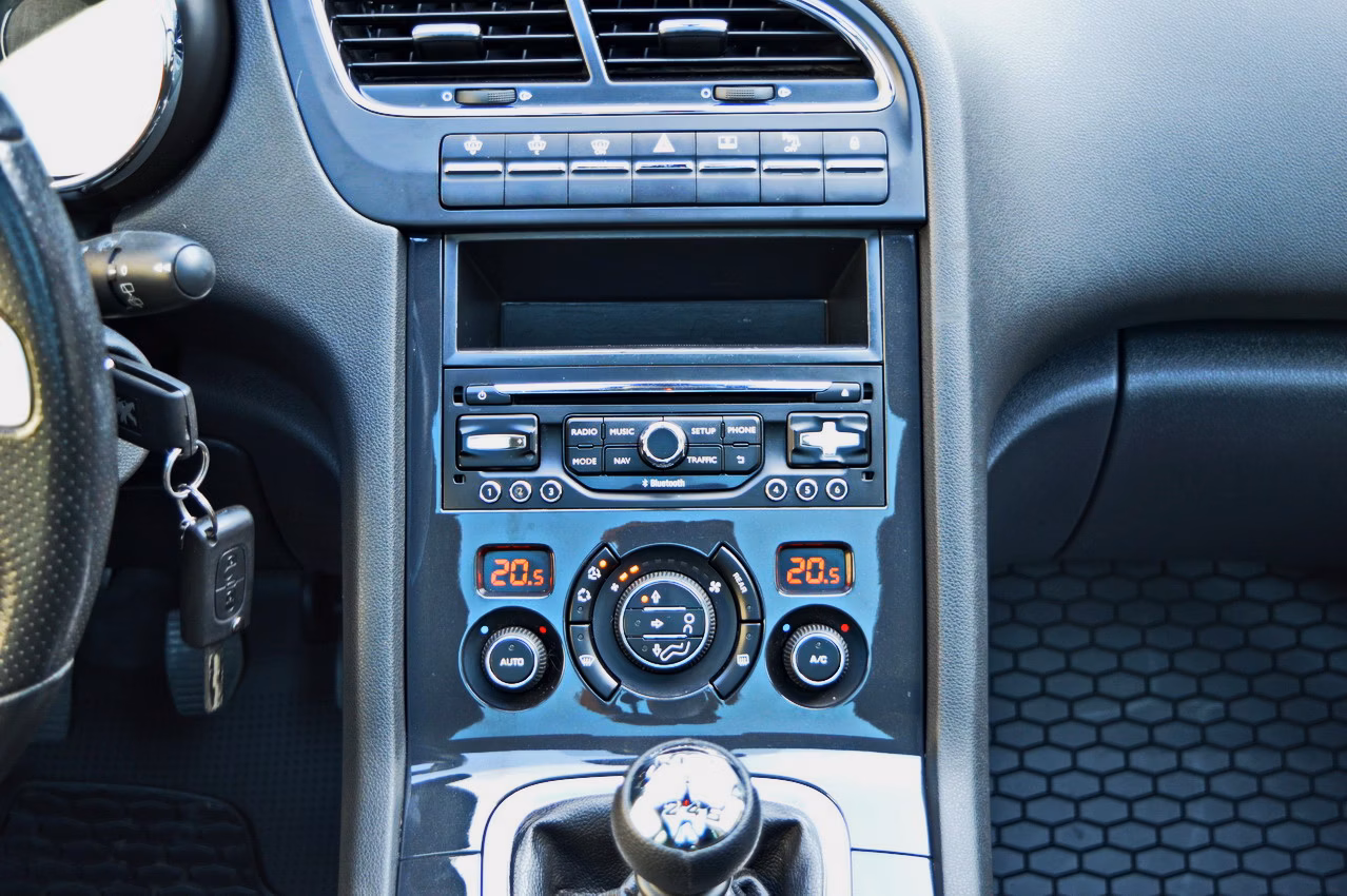Peugeot 5008 фото 16