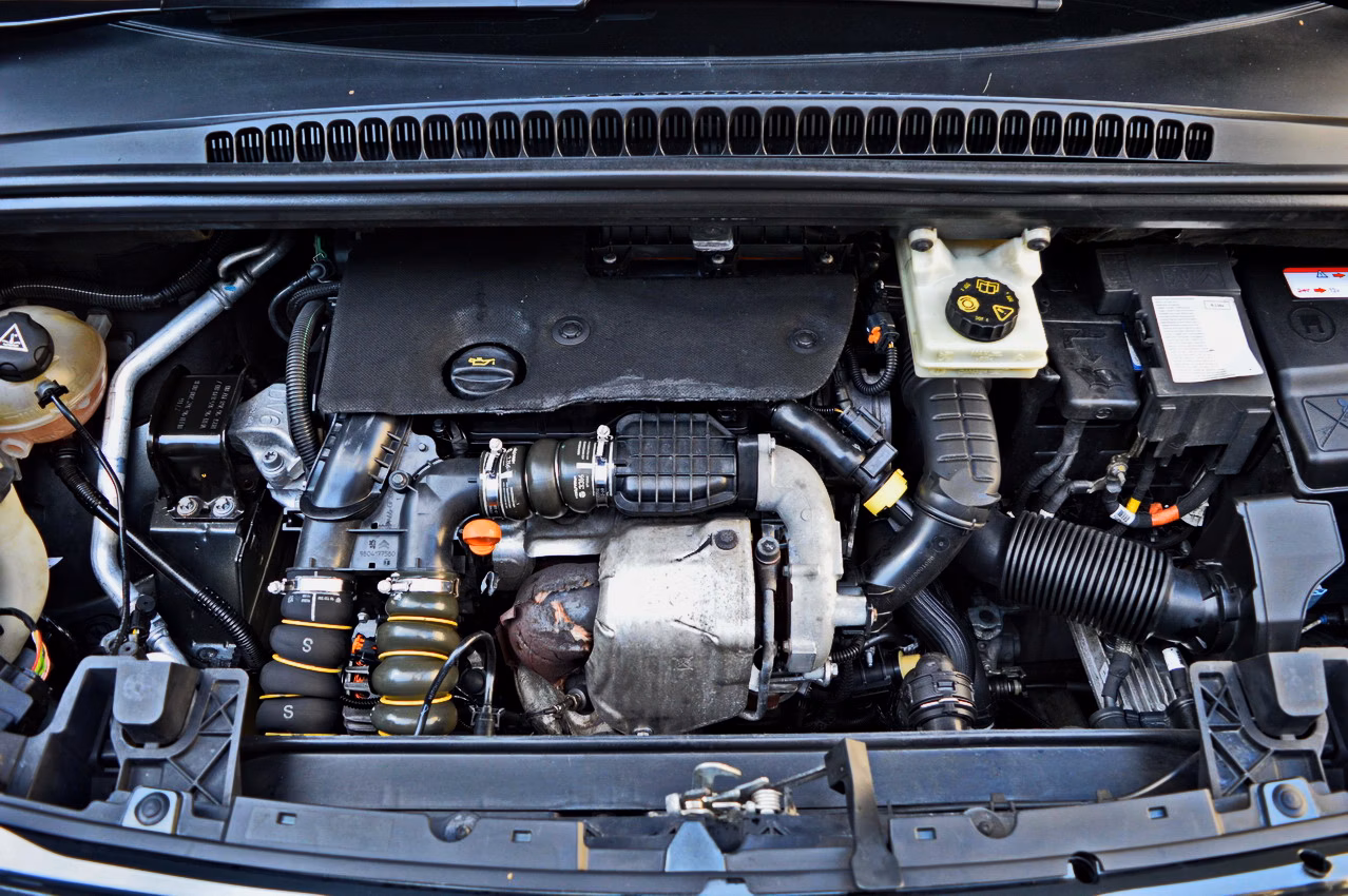 Peugeot 5008 фото 12