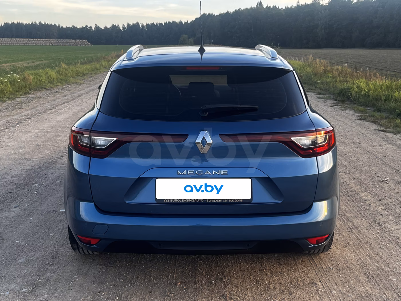 Renault Megane фото 8
