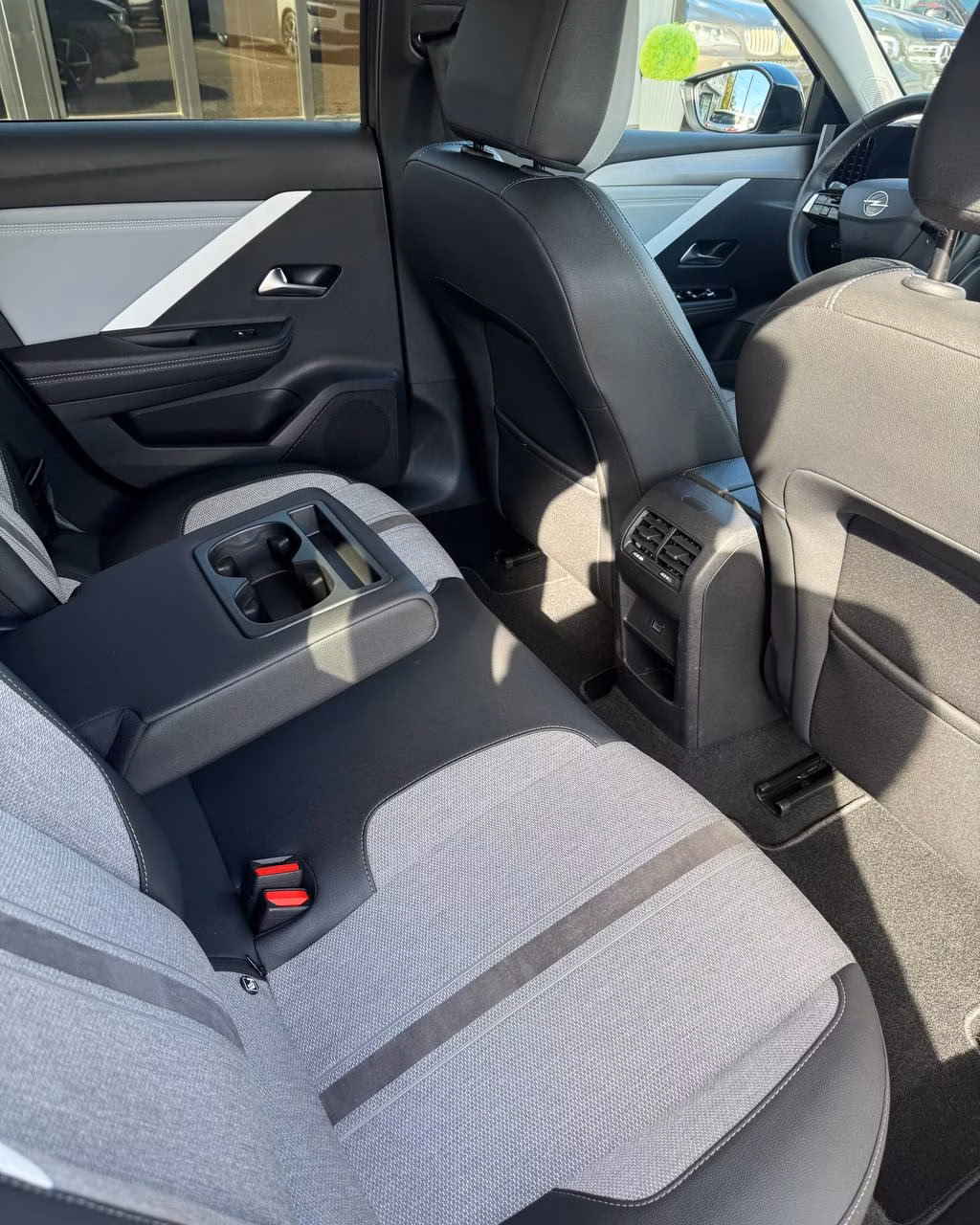 Opel Astra фото 14