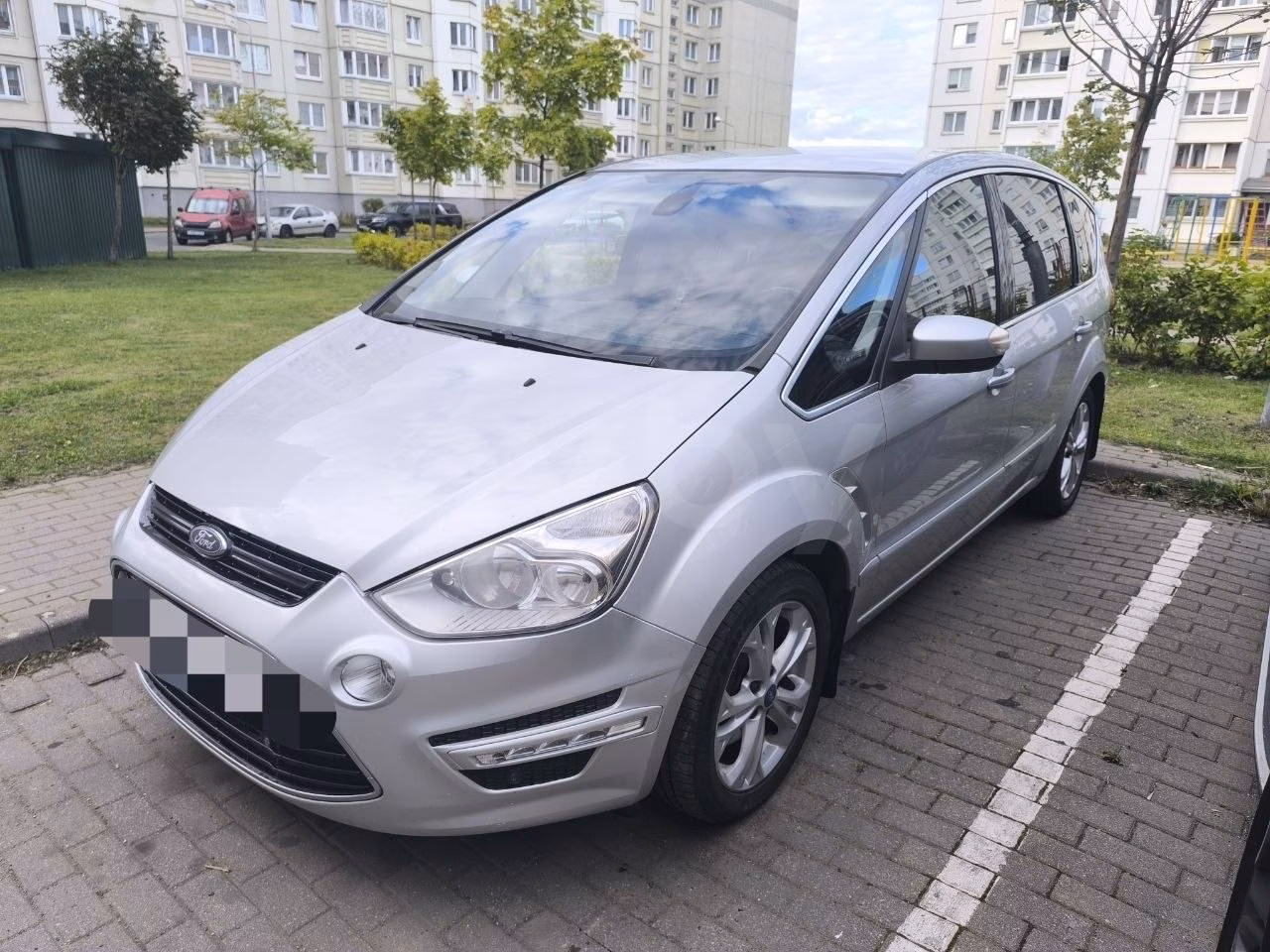 Ford S-MAX фото 2