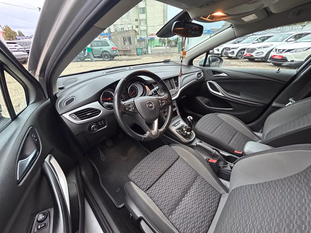Opel Astra фото 9