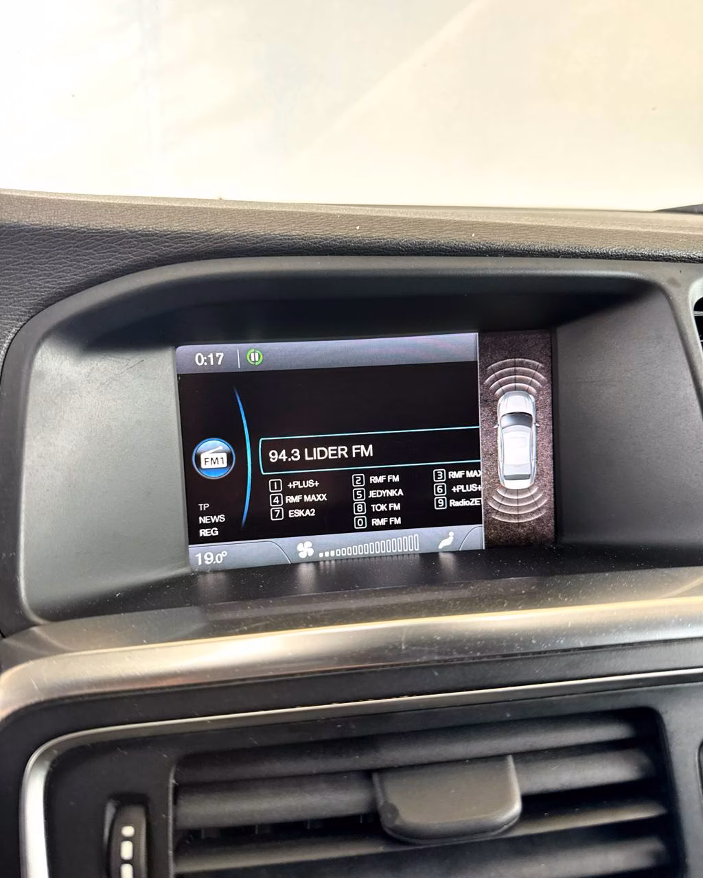 Volvo S60 фото 12