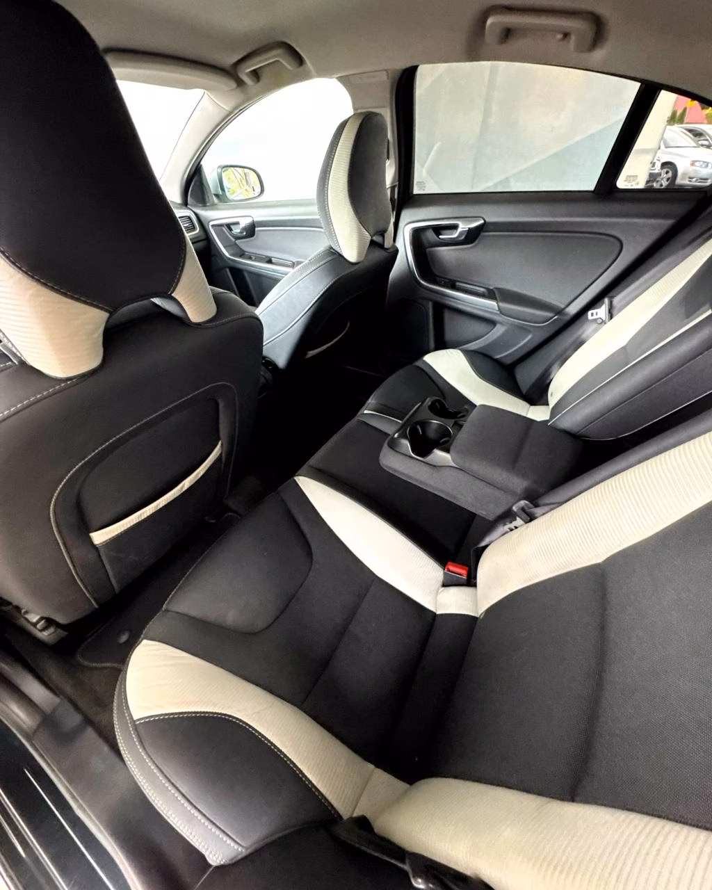 Volvo S60 фото 13