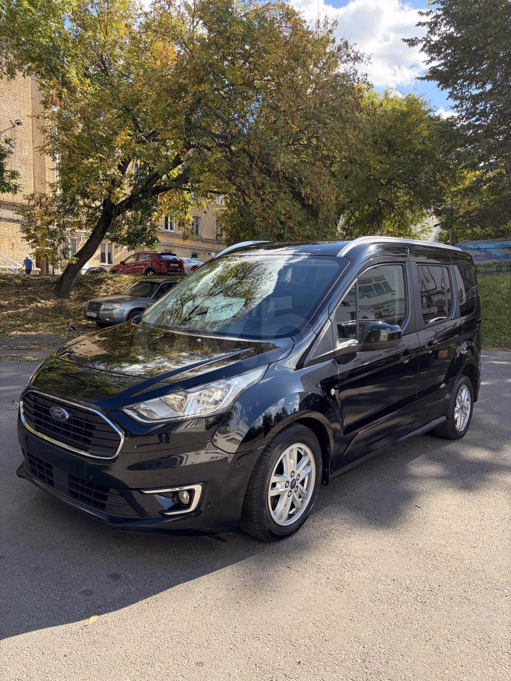Ford Tourneo Connect фото 2