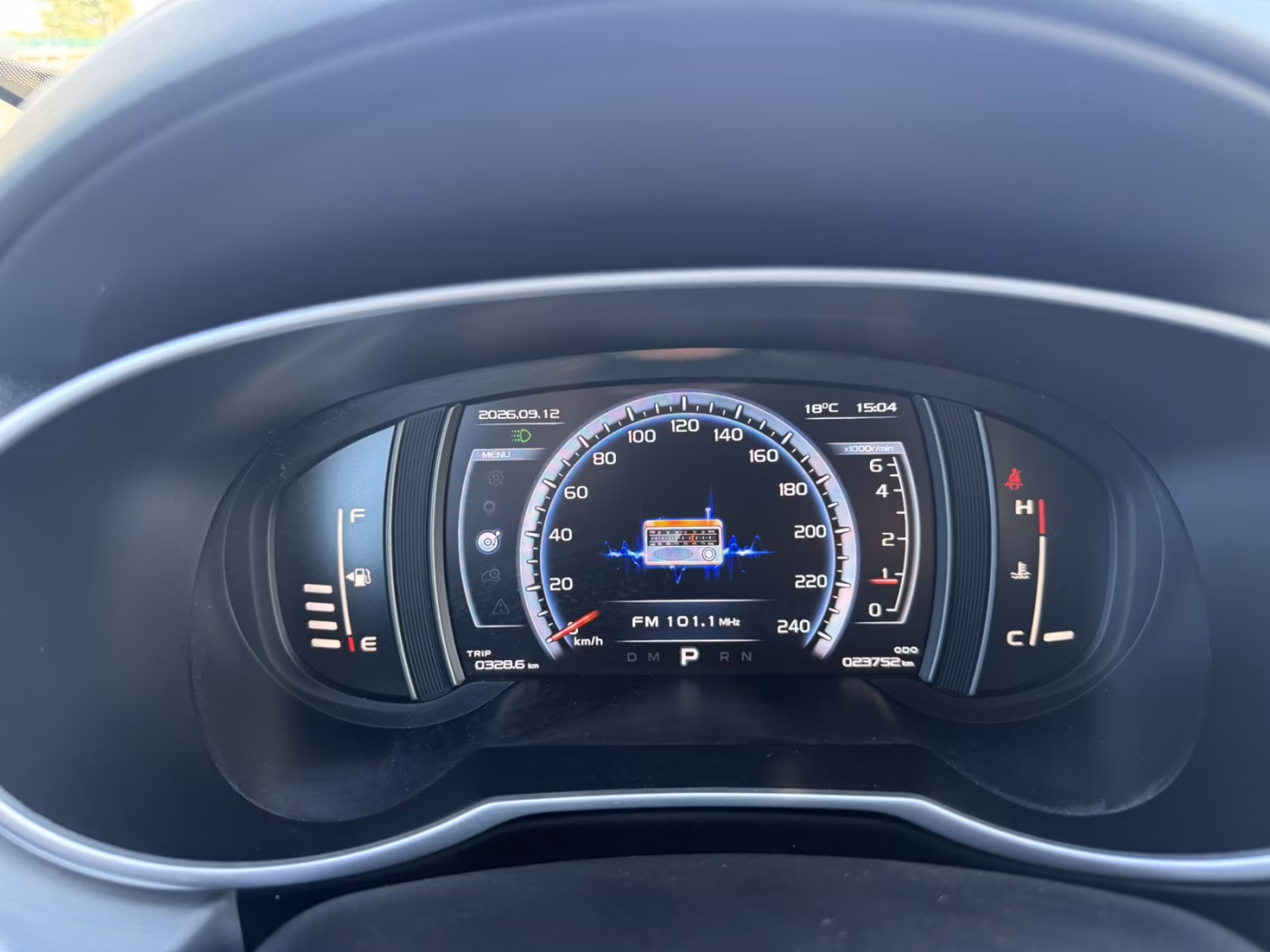 Geely Atlas фото 14