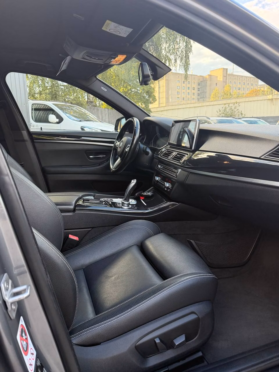 BMW 5 серия фото 11