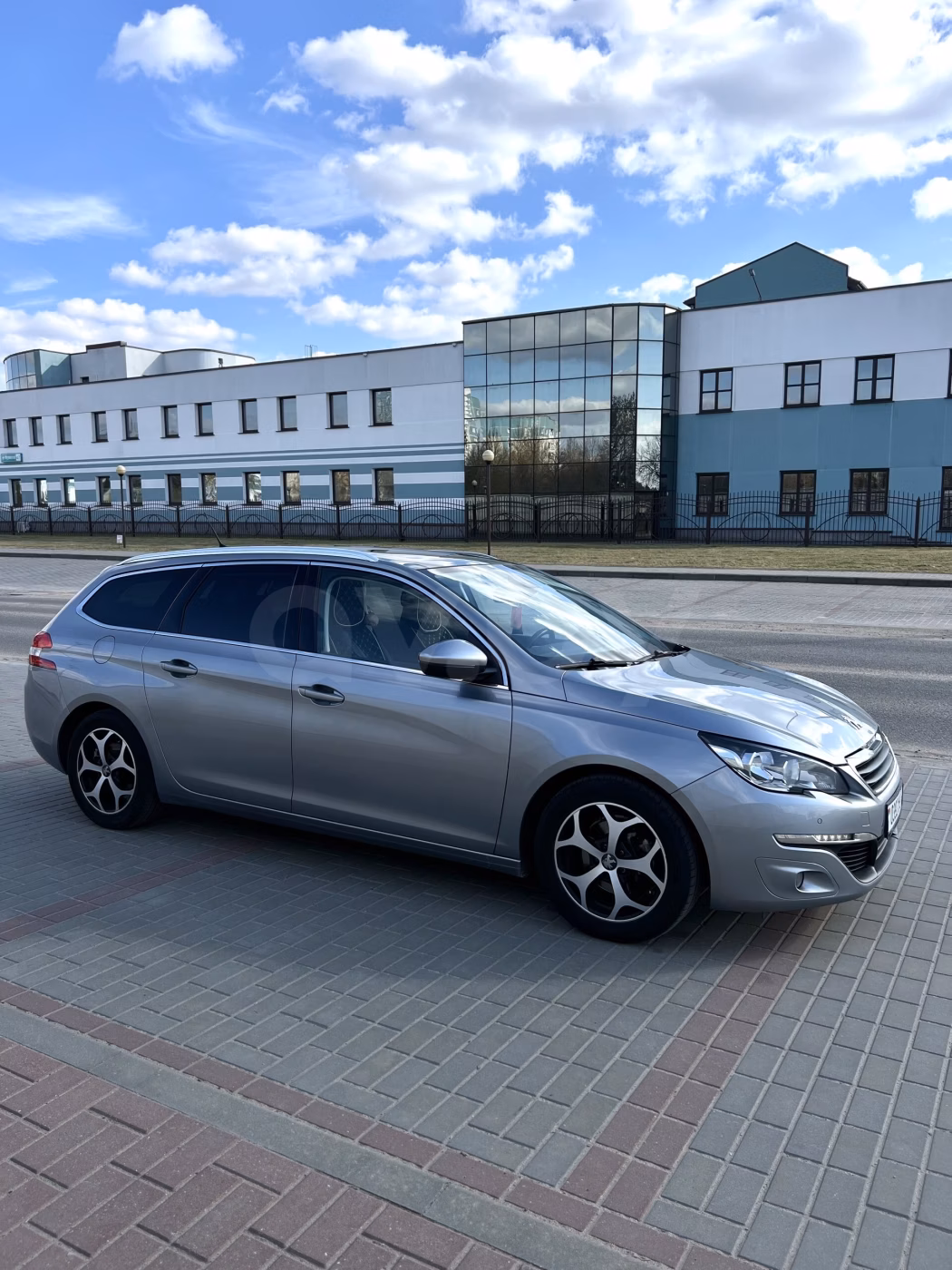 Peugeot 308 фото 2