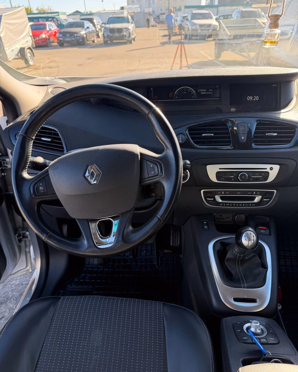 Renault Grand Scenic фото 11