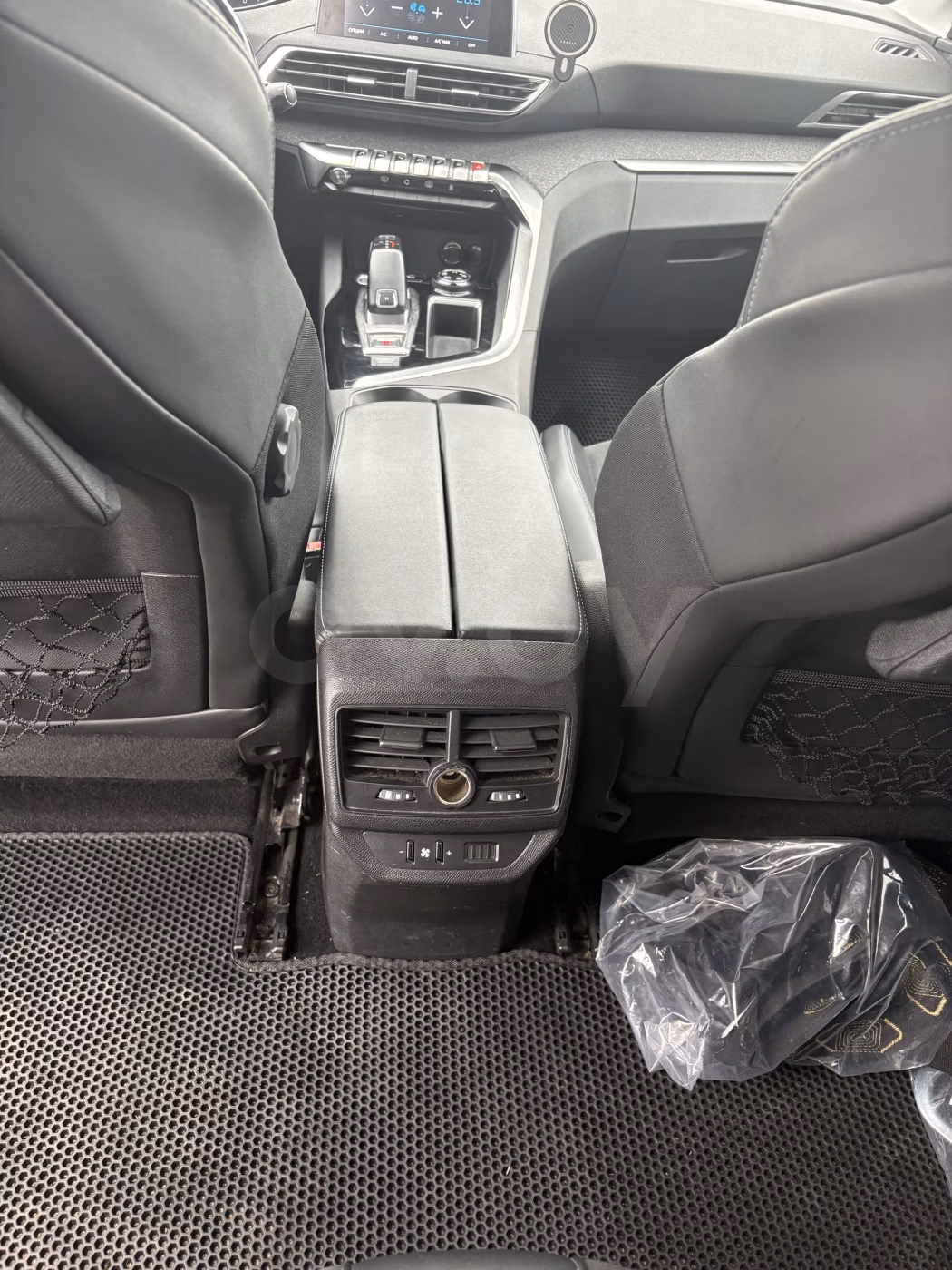 Peugeot 5008 фото 23