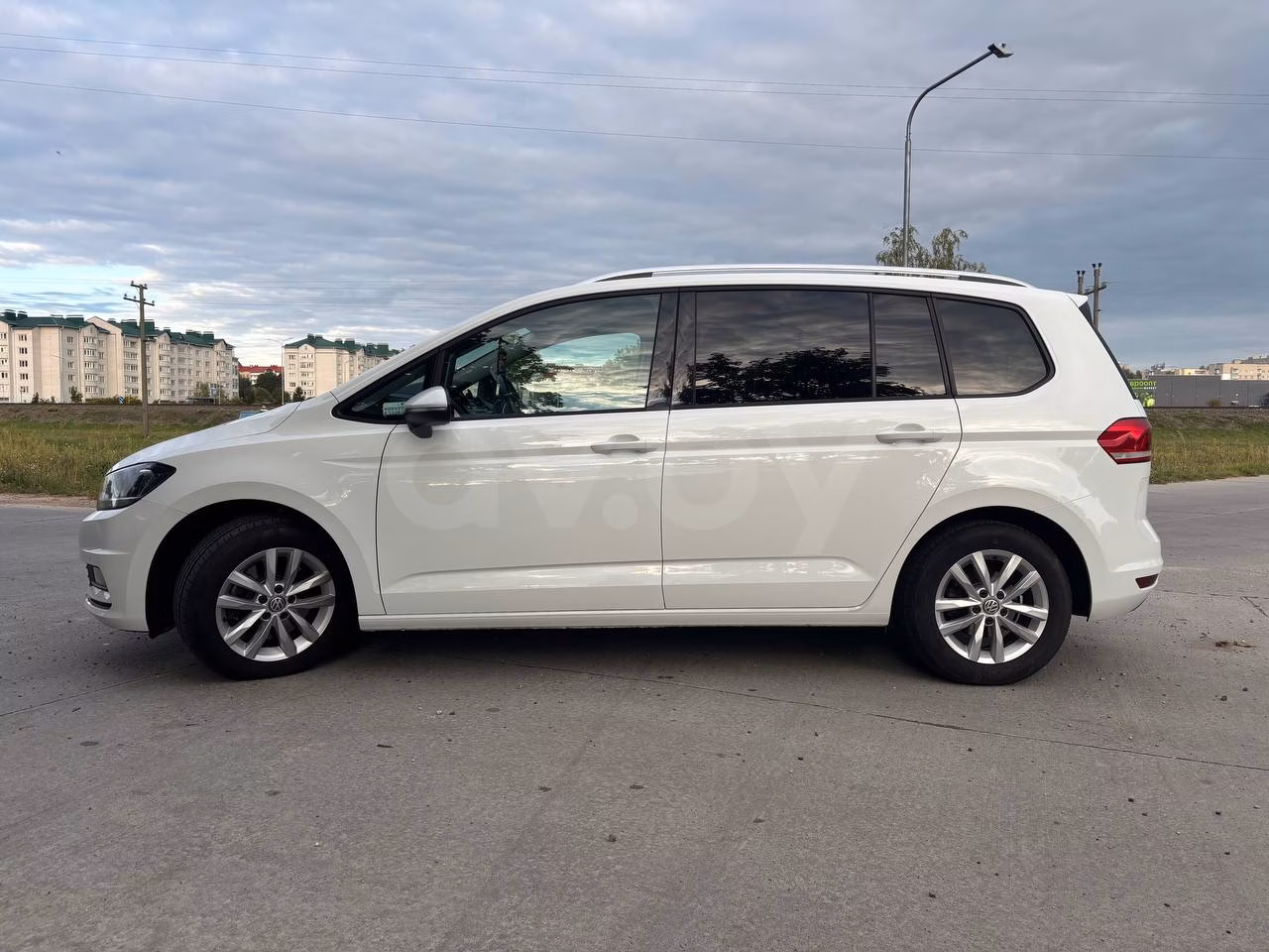 Volkswagen Touran фото 6