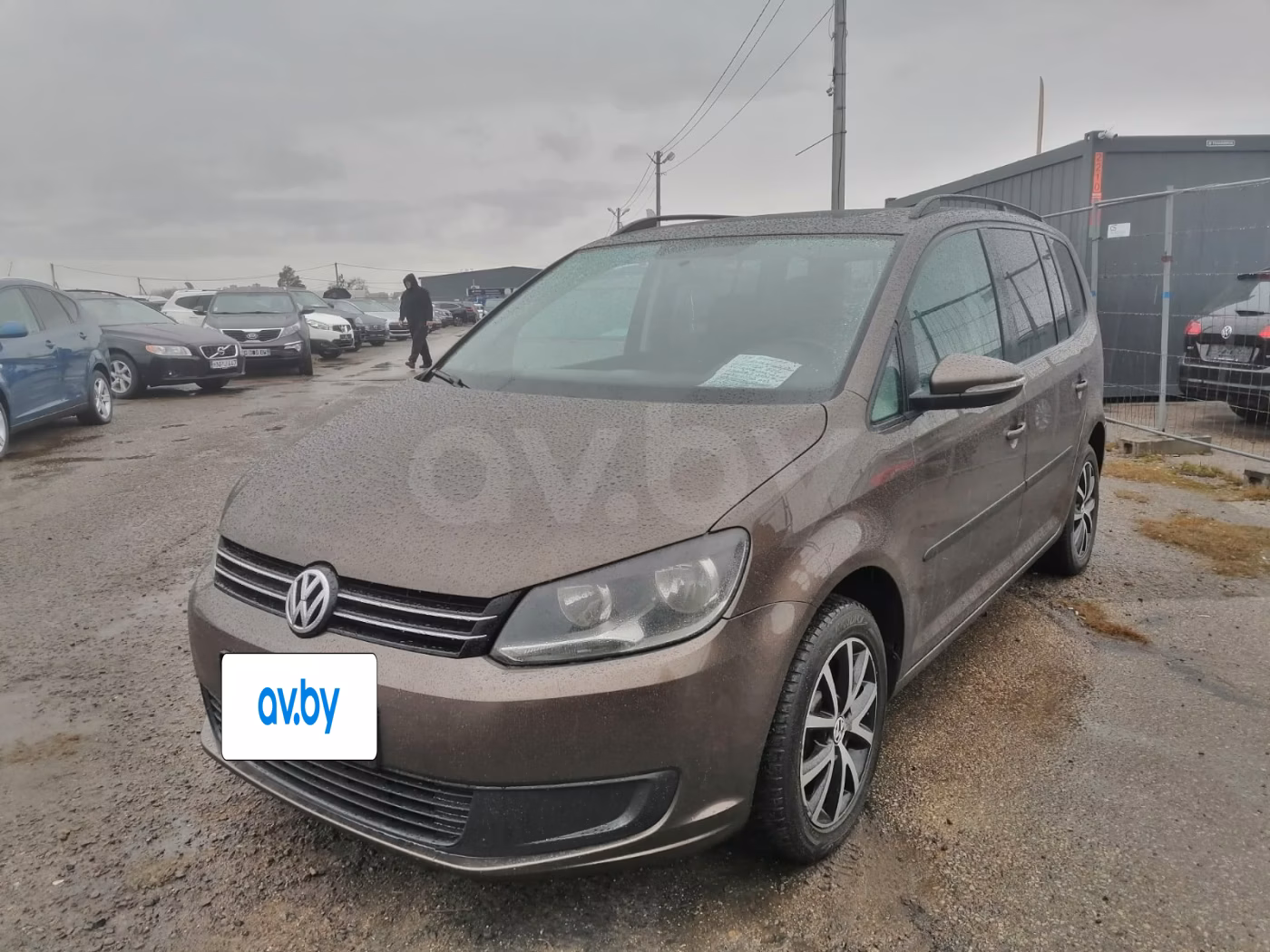 Volkswagen Touran фото 11
