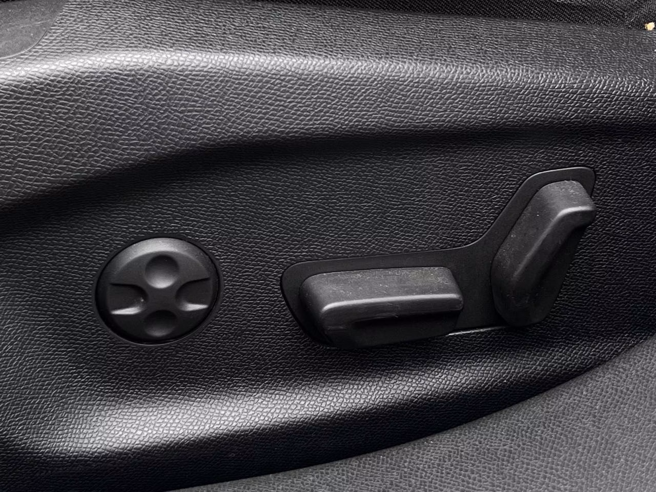 Peugeot 308 фото 8