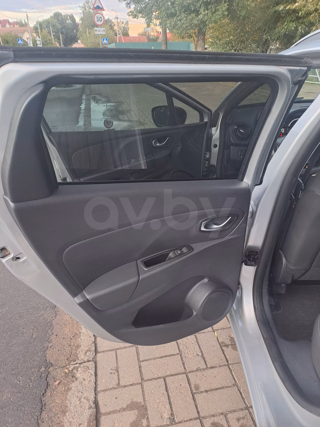 Renault Clio фото 15