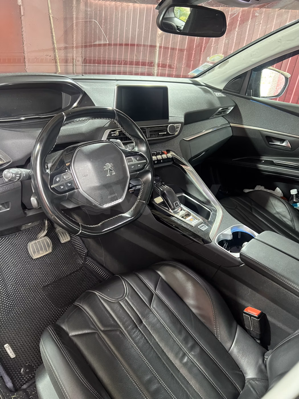 Peugeot 5008 фото 8