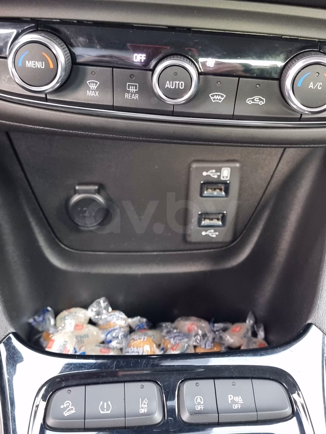Opel Crossland X фото 15