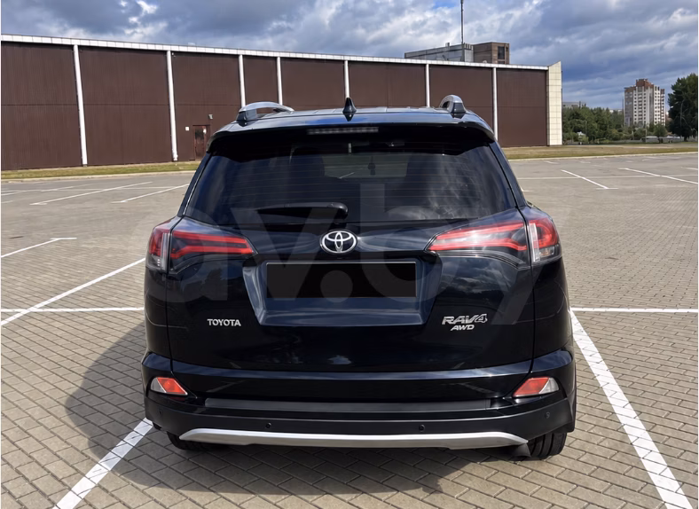 Toyota RAV4 фото 5