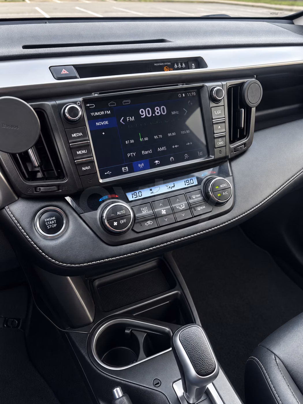 Toyota RAV4 фото 7