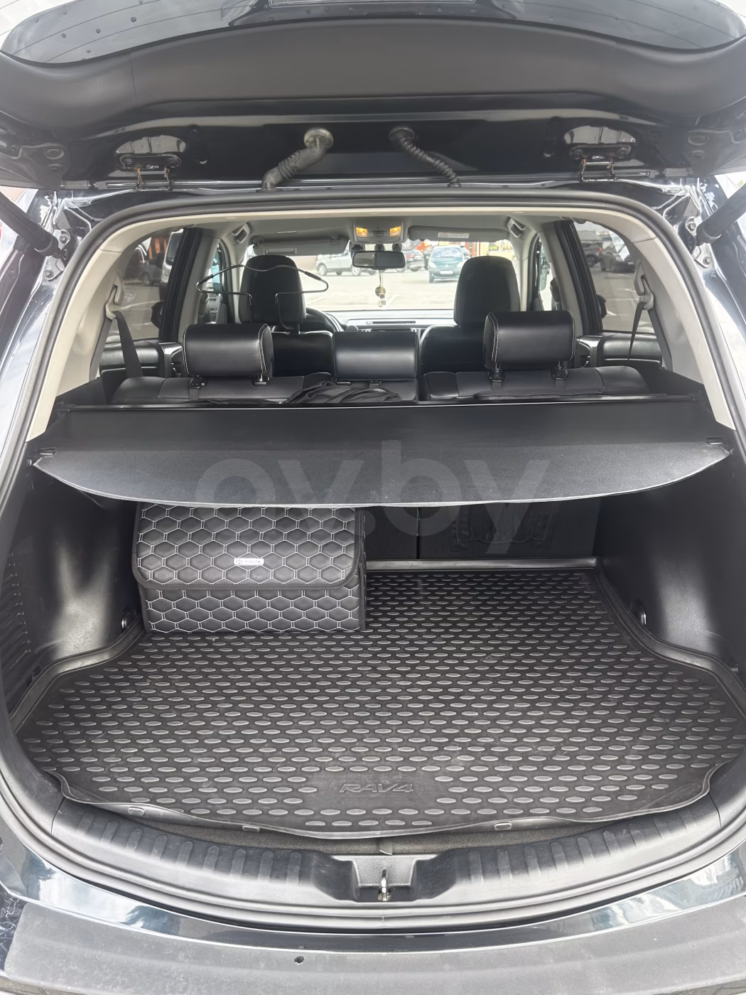 Toyota RAV4 фото 9