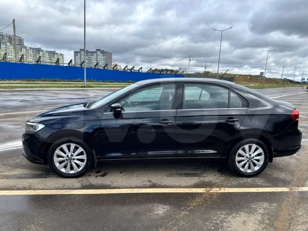 Volkswagen Polo Sedan фото 2