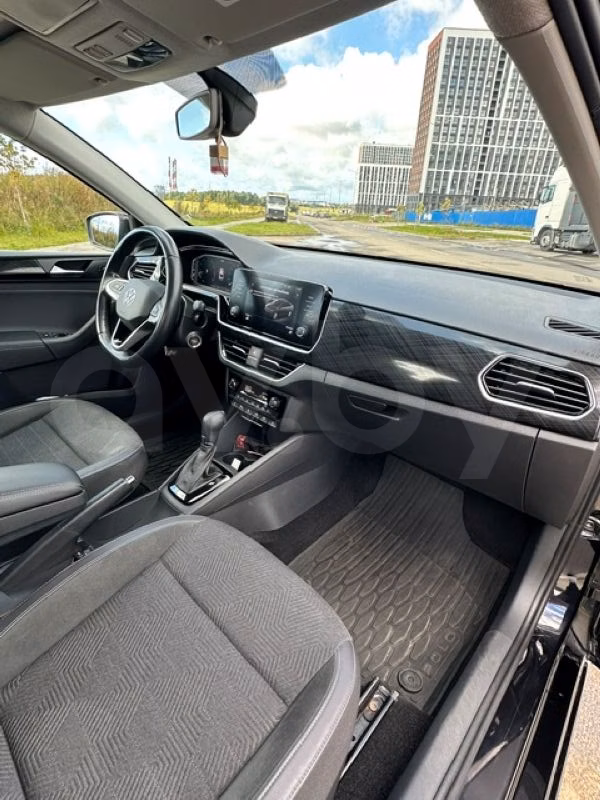 Volkswagen Polo Sedan фото 8