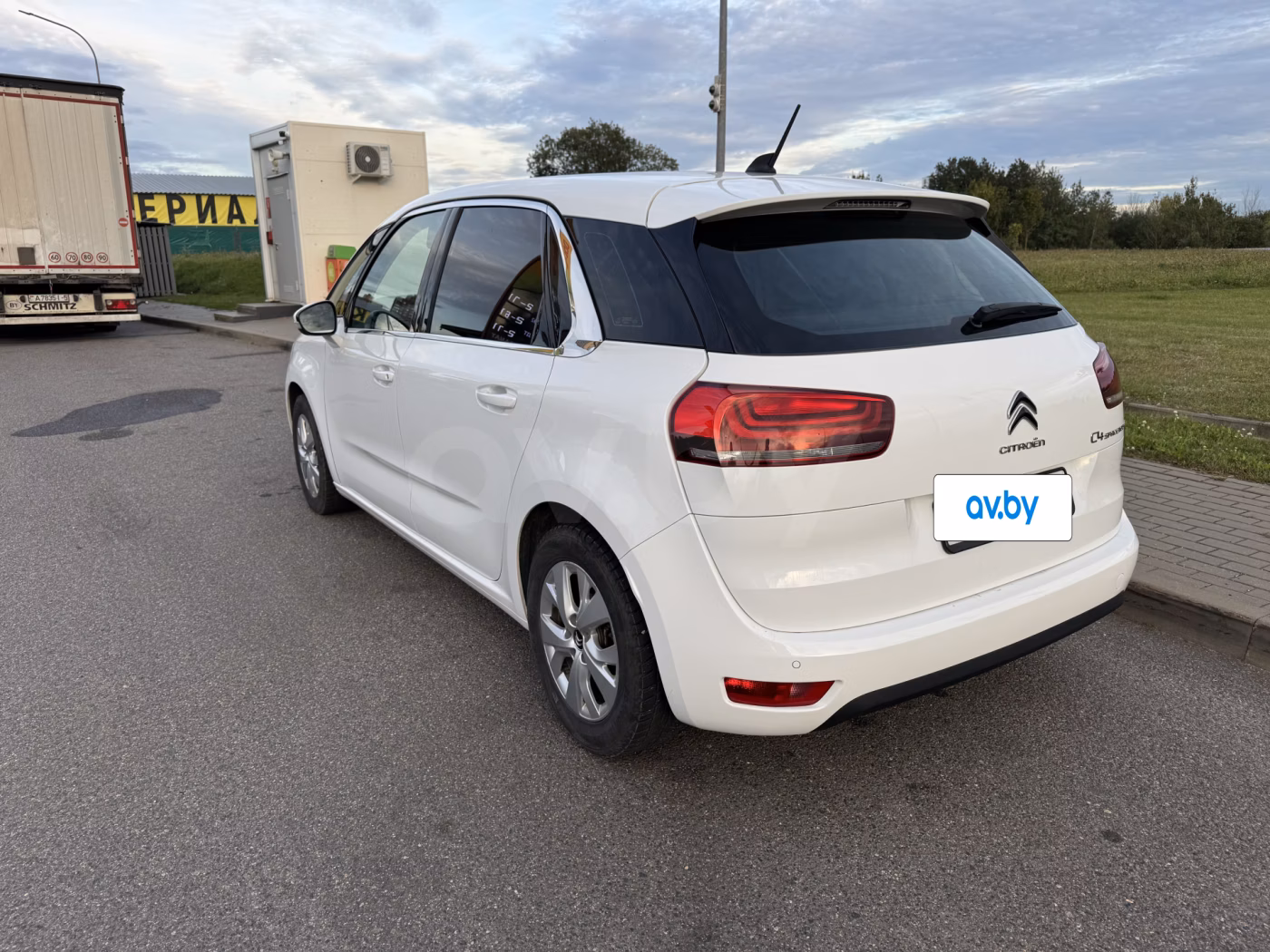 Citroen C4 Spacetourer фото 4