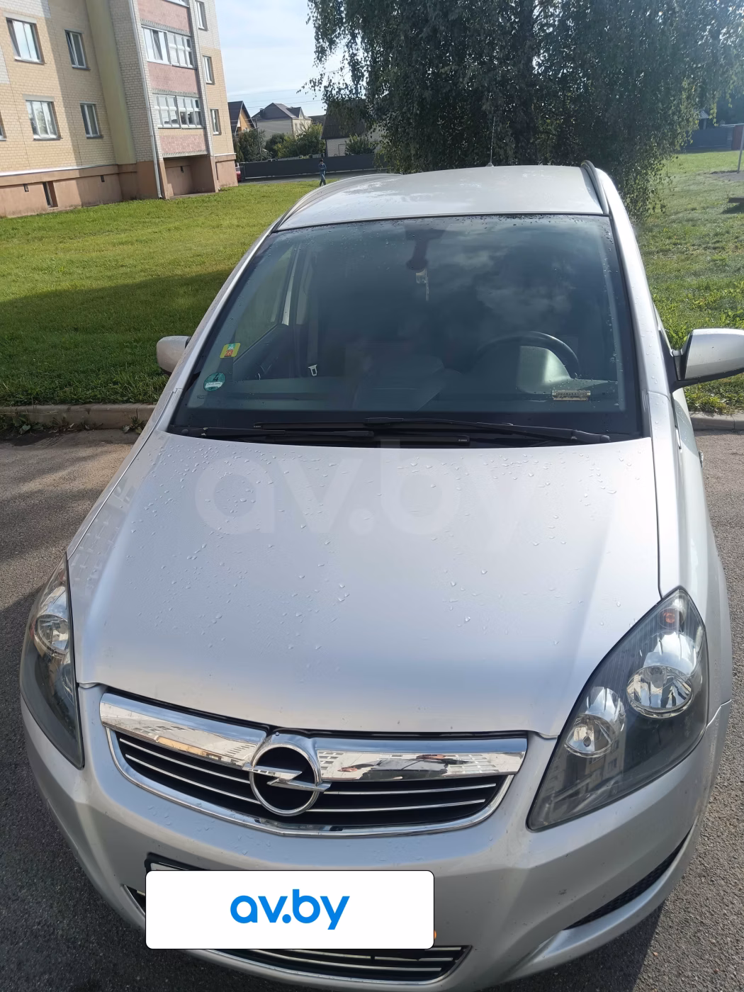 Opel Zafira фото 7