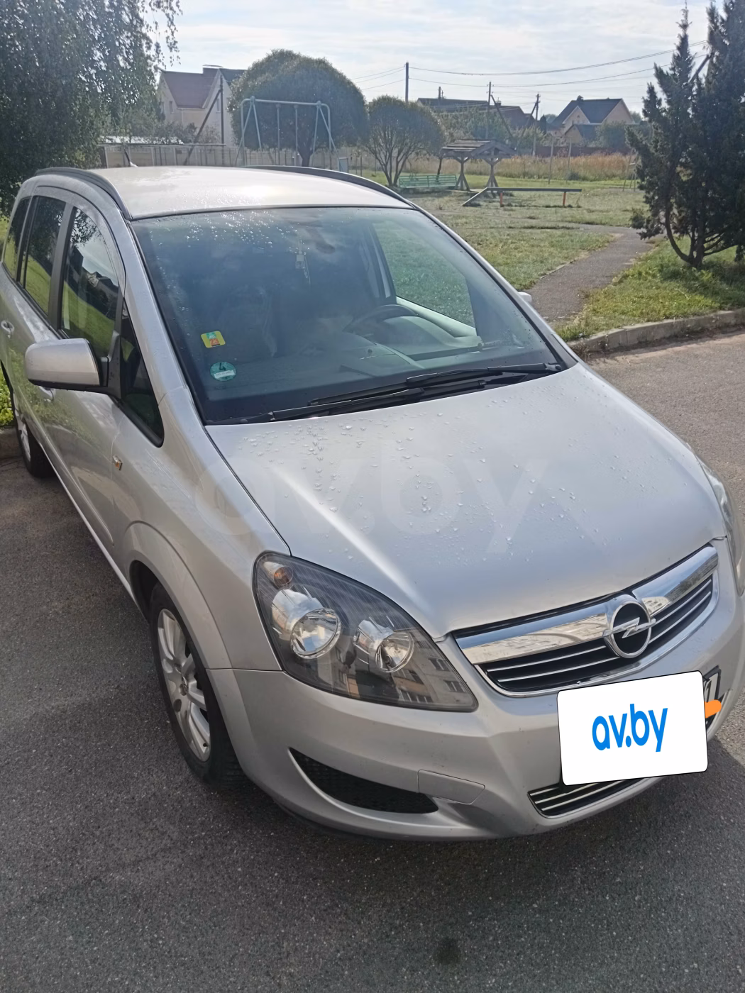Opel Zafira фото 6
