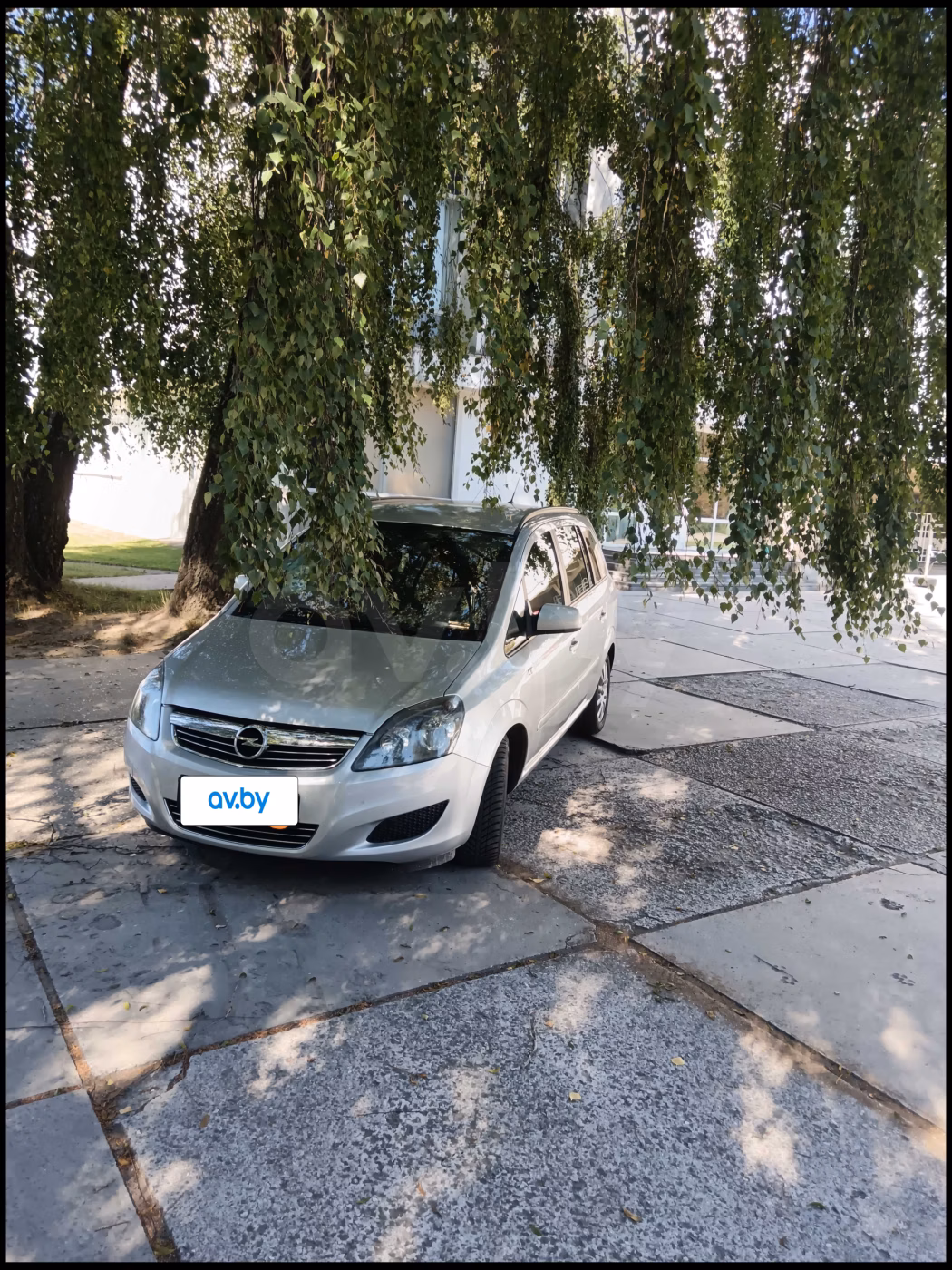 Opel Zafira фото 11