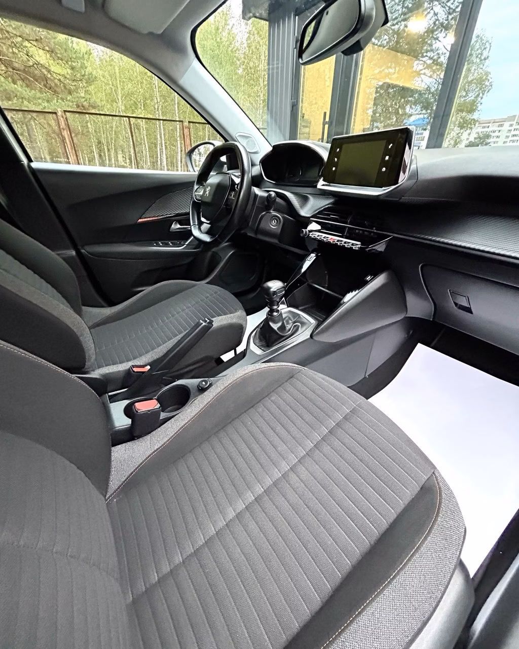 Peugeot 2008 фото 13