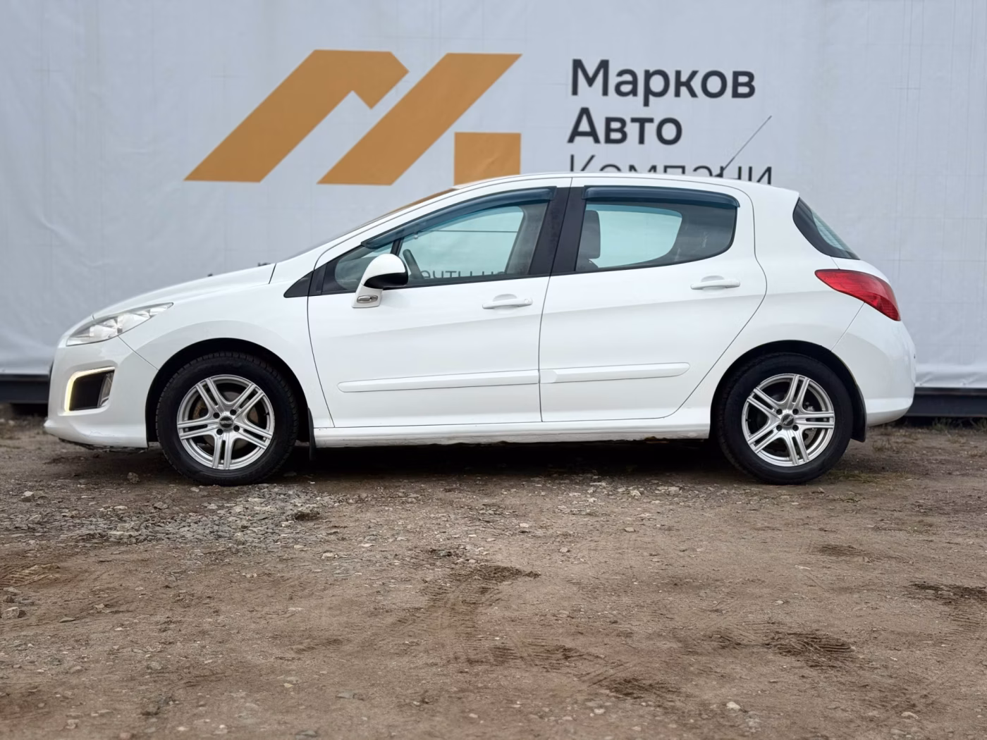 Peugeot 308 фото 6