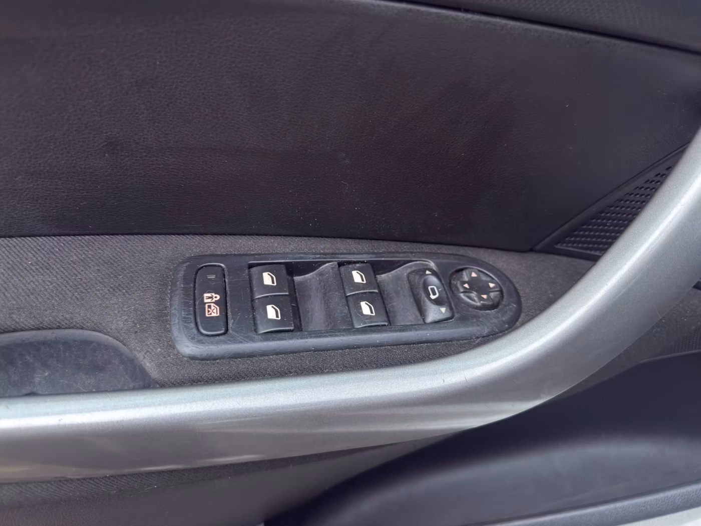 Peugeot 308 фото 11