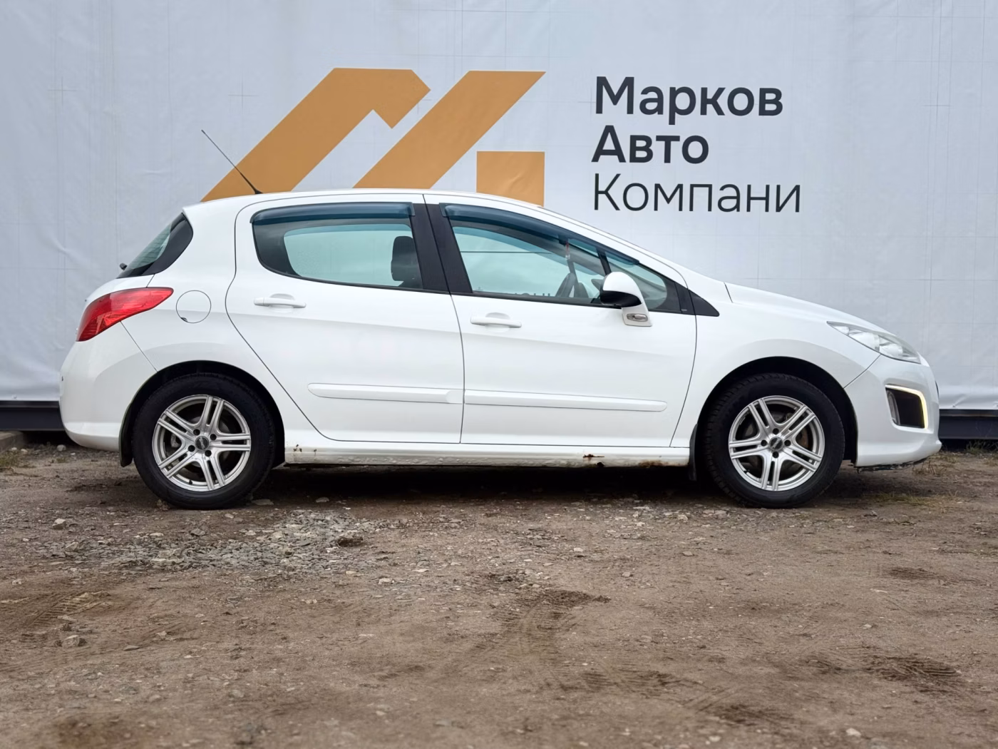 Peugeot 308 фото 4