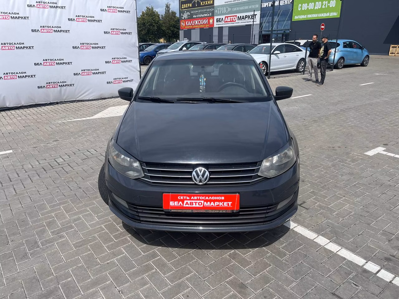 Volkswagen Polo Sedan фото 2