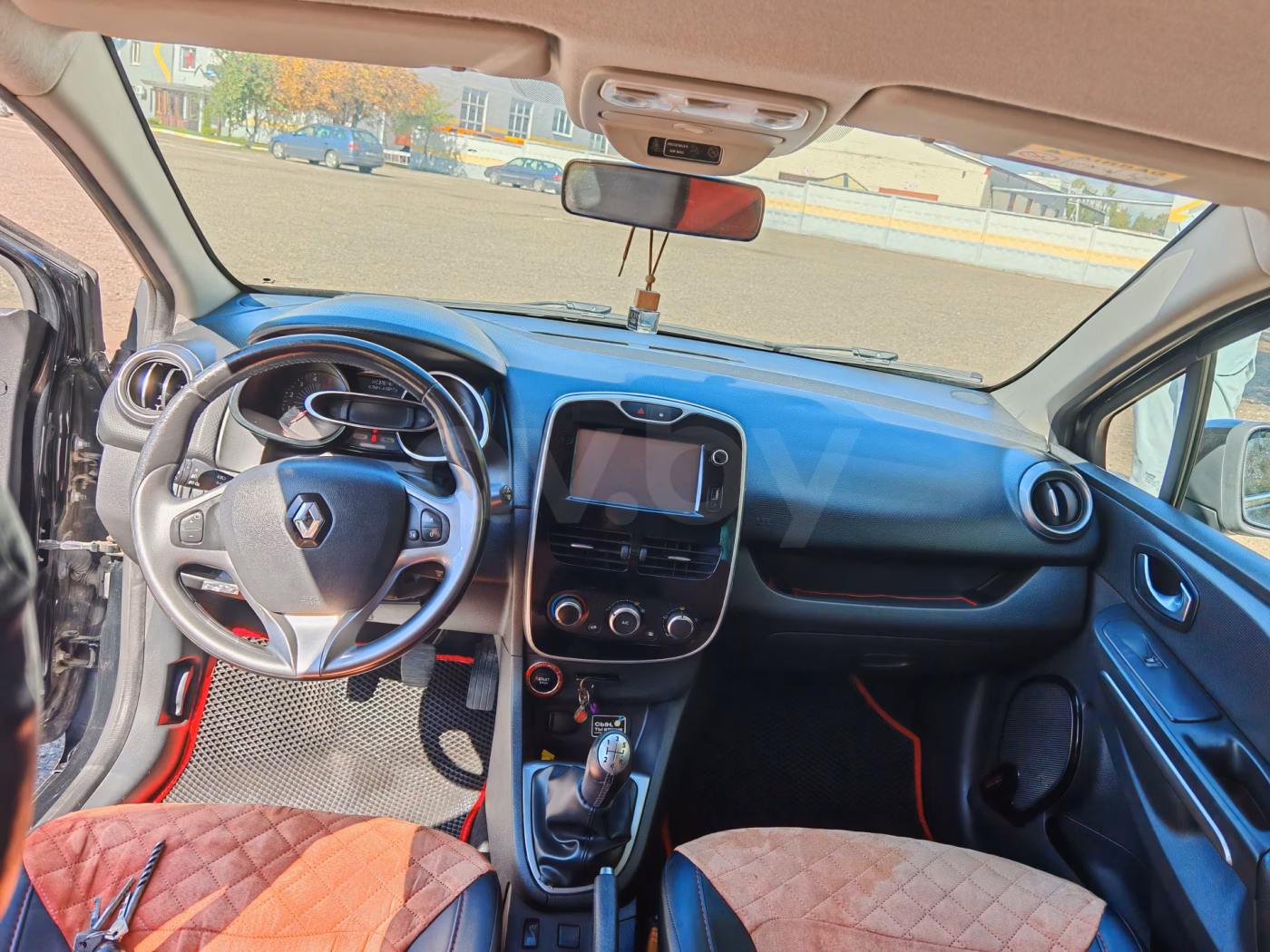 Renault Clio фото 6